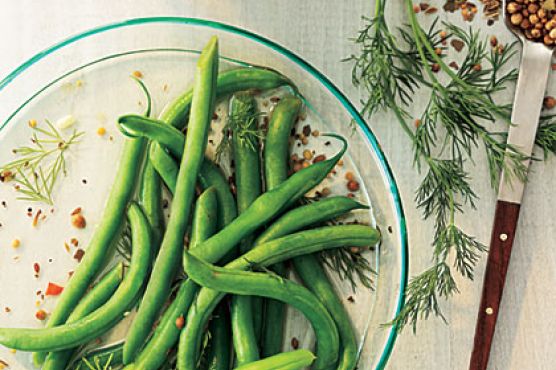 Quick Pickled Dilly Green Beans