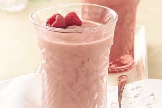 Raspberry-Banana Yogurt Smoothies