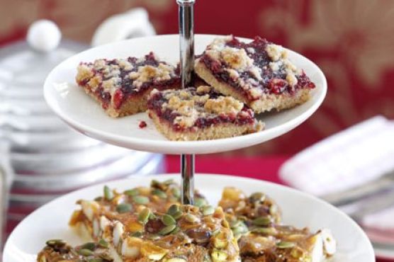 Raspberry Linzer slice