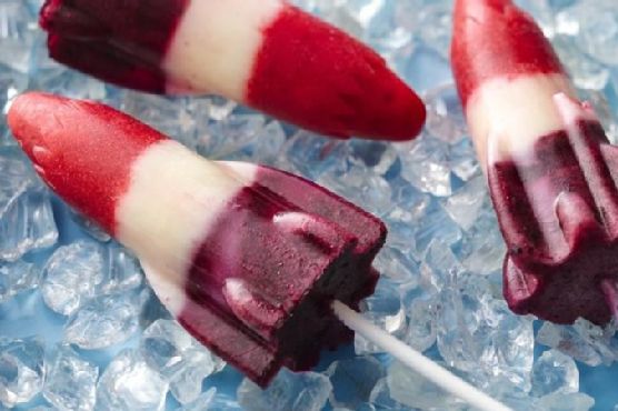 Red, White and Blueberry Lemonade Pops