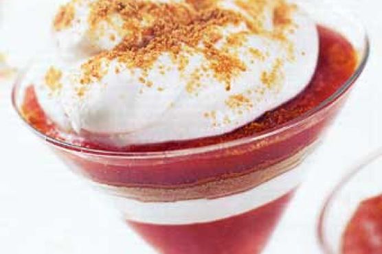 Rhubarb-Gingersnap Parfaits