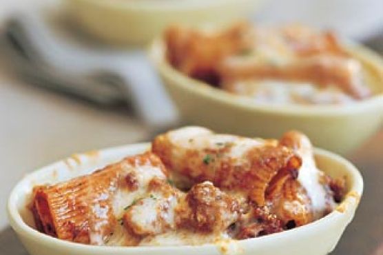 Rigatoni with Cheese and Italian Sausage