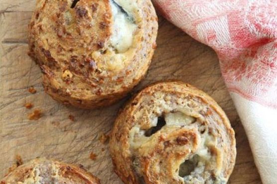 Roquefort & walnut rolls