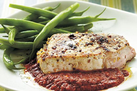 Seared Pork Chops with Spicy Roasted Pepper Sauce