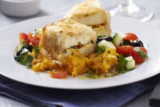 Sesame halloumi parcels with sweet potato tahini mash & chopped herb salad