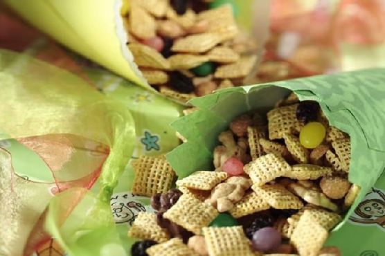 Shake 'n Go Snack Mix