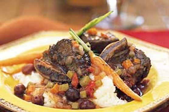 Short Ribs Provençale with Crème Fraîche Mashed Potatoes