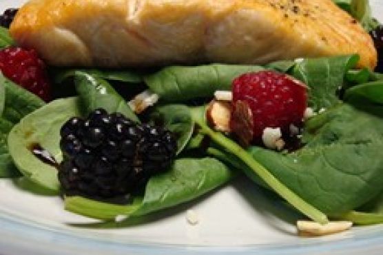 Simple Cranberry Spinach Salad