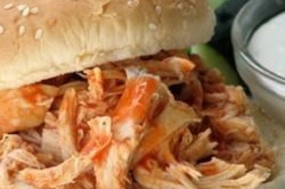 Slow Cooker Buffalo Chicken Sandwiches