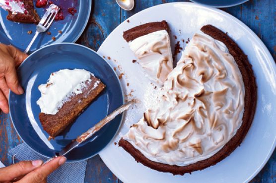 S'mores Cheesecake with Summer Berries