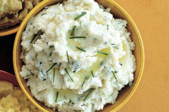 Sour Cream–horseradish Mashed Potatoes