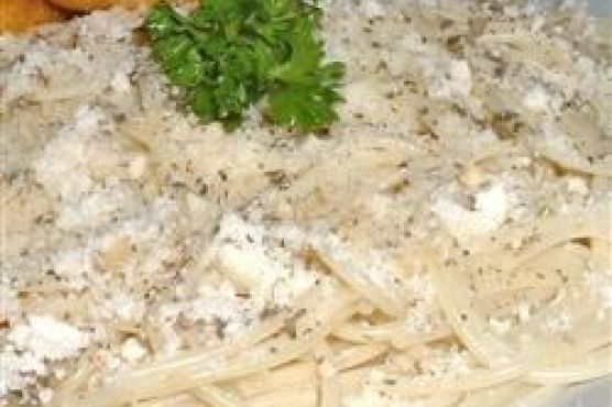 Spaghetti with Garlic and Basil