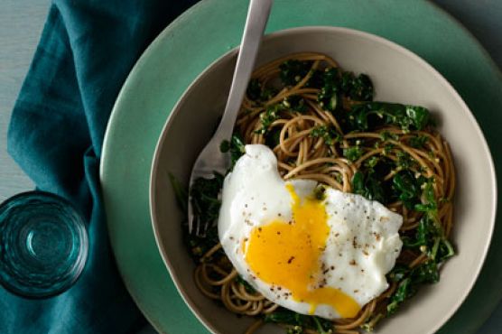 Spaghetti With Wilted Greens and Walnut-Parsley Pesto