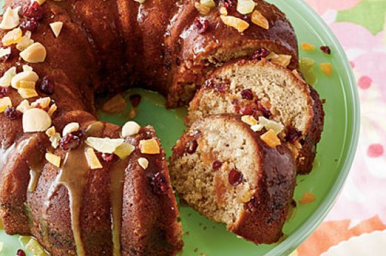 Spice Cake with Tipsy Vanilla-Rum Sauce