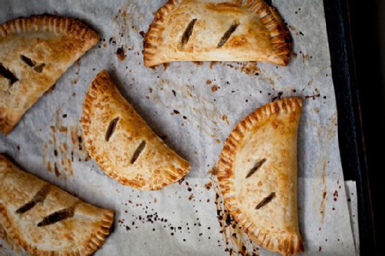 Spiced Pear Hand Pies