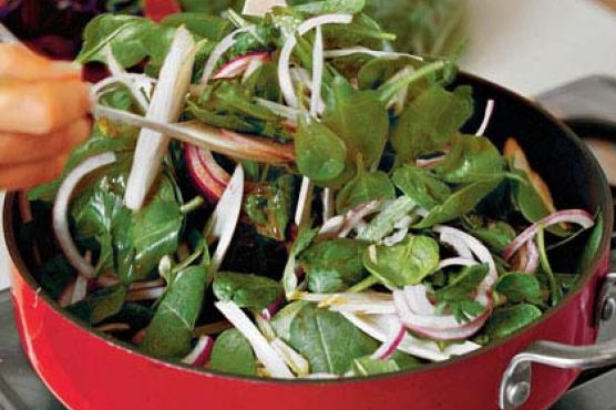 Spinach-Endive Salad With Warm Vinaigrette
