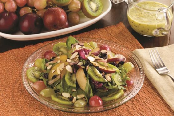 Spinach Salad with fresh Grapes, Plums, Peaches and Kiwis