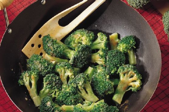 Stir-Fried Broccoli with Mustard Glaze