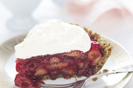 Strawberry Icebox Pie with Almond Crust