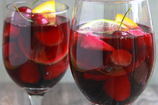 Summer Fruit Sangria Sparkler