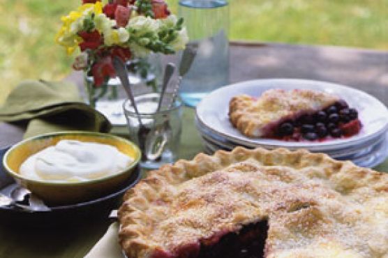 Three-Berry Pie with Vanilla Cream