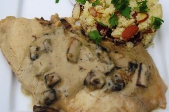 Tilapia in Mushroom Sauce (Tilapia en Salsa de Champiñones)