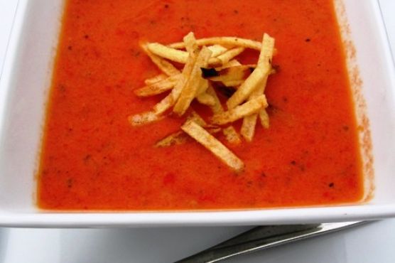 Tomato and Roasted Pepper Soup (Sopa de Tomate y Pimentón)