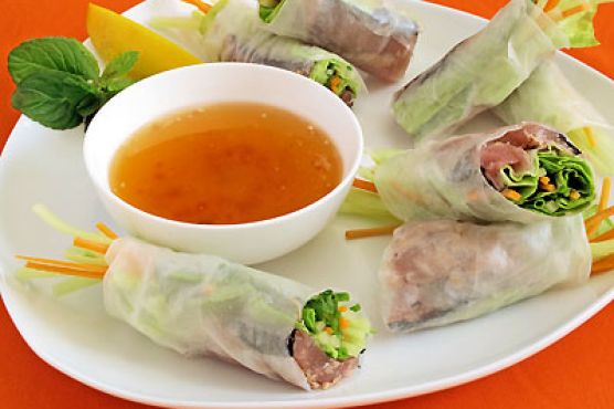 Tuna Tataki Vietnamese Summer Rolls
