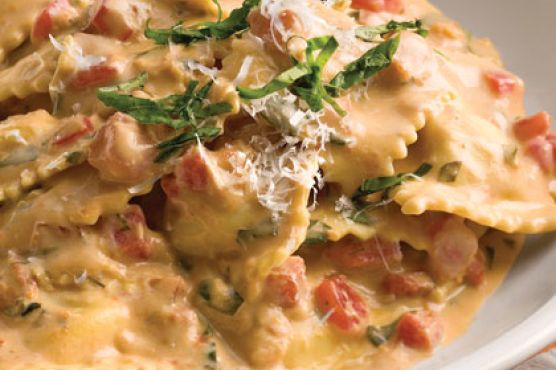 Tuscan Pasta With Tomato-Basil Cream