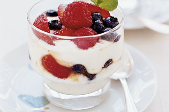Vanilla-Lemon Berry Parfaits