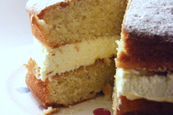 Victoria Sponge with Lemon Curd Cream & Homemade Jam
