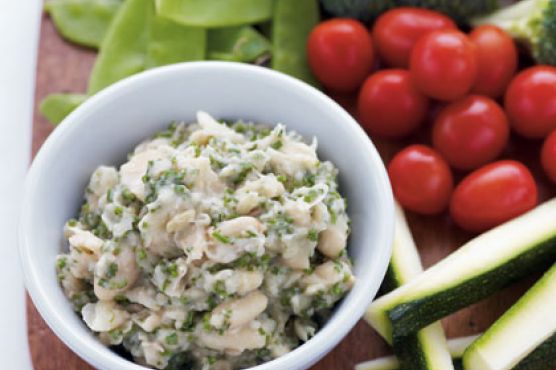 White Bean & Herb Hummus with Crudites