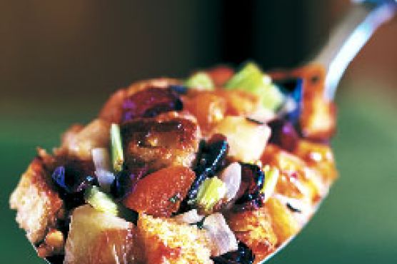 Winter Fruit and Nut Stuffing