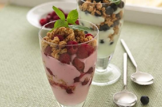 Yogurt-Granola Parfaits with Berries